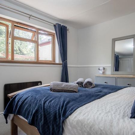 Honeysuckle Cottage - 1 Bedroom Cottage - Amroth Exteriér fotografie