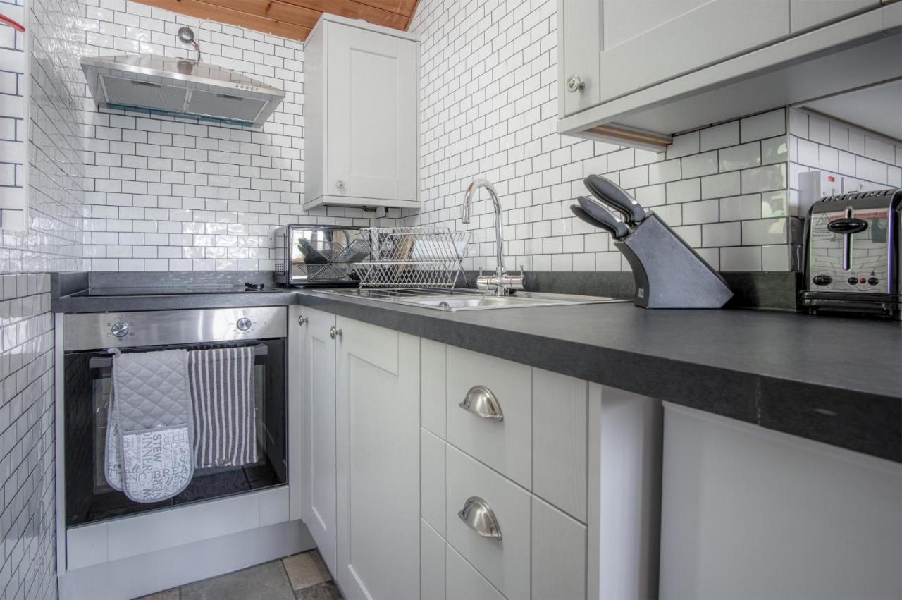 Honeysuckle Cottage - 1 Bedroom Cottage - Amroth Exteriér fotografie